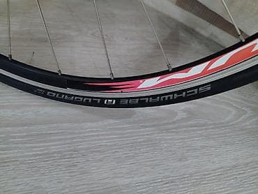 sədərək velosiped: Cube Attain Pro modeli yüngül Fulcrum disklərə malikdir. Alüminium — 10