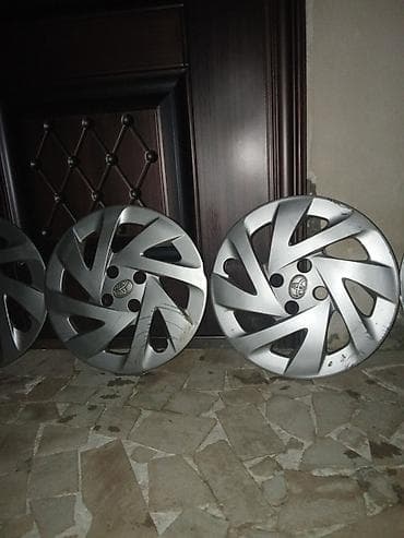 ij planeta 5: İşlənmiş Kolpak Toyota R 15 — 3