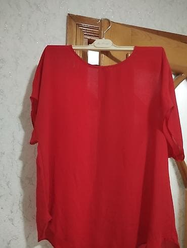 stringer alt geyimi: Qırmızı şifon bluz - Rəng: parlaq qırmızı - Parça: yüngül, nazik şifon — 1