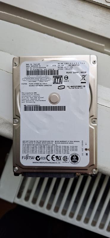 Elektronika: Fujitsu 2.5" SATA sərt disk Model: MHW2250BH G1 Tutum: 250 GB — 1