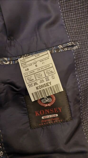 kişi ucun klassik qara kostyum: Kişi kostyumu – 3 hissəli dəst (pencək, jilet, şalvar) Brend: KONSEY — 5