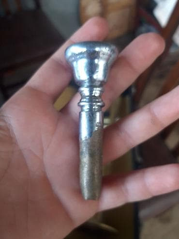Спорт и хобби: Məhsul: Truba (boru) – klapanlı, metal korpuslu Təsvir: - Material — 8