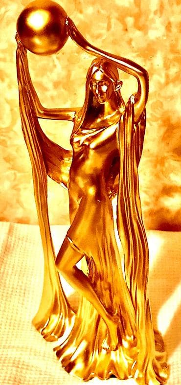 İncəsənət və kolleksiyalar: Продается статуэтка Девушка с шаром, очень оригинальная. Абсолютно — 3