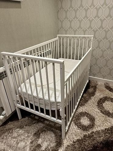 usag bewiyi: Oğlan və qız üçün, İşlənmiş, Dördbucaq, Beşik, Dəstsiz, Matras ilə, Yellənmə mexanizmsiz — 1