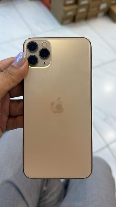 iphone 8 pilus: IPhone 11 Pro Max, 256 GB, Qızılı, Face ID — 6