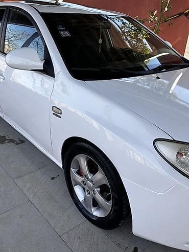 soyuducu maşınlar: Hyundai Elantra: 1.6 l | 2009 il Sedan — 5