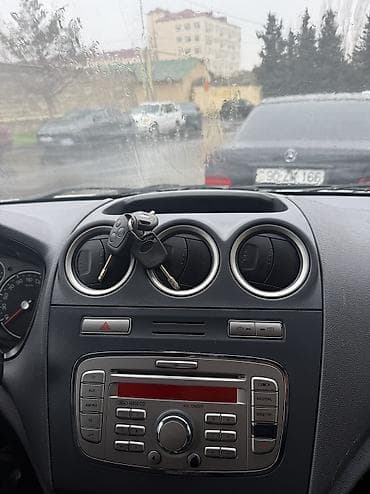 ford fujun: Ford Transit: 1.8 l | 2009 il 165000 km Ofrouder/SUV — 5