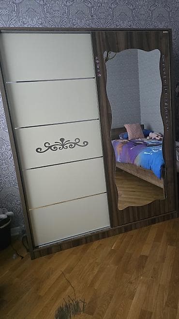 2 qapılı, Güzgülü, Qəhvəyi, Kupe, Düz dolab