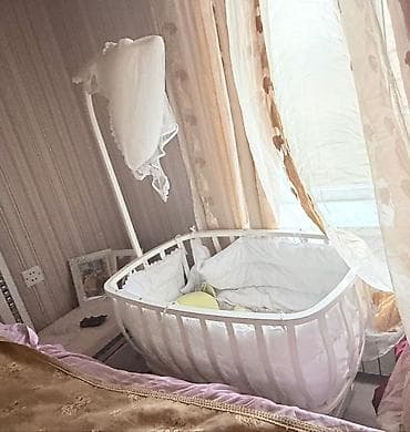 Beşiklər: Bewik 45 azn tecili satilir yaxsi veziyetdedi usdunde tul bortik — 1