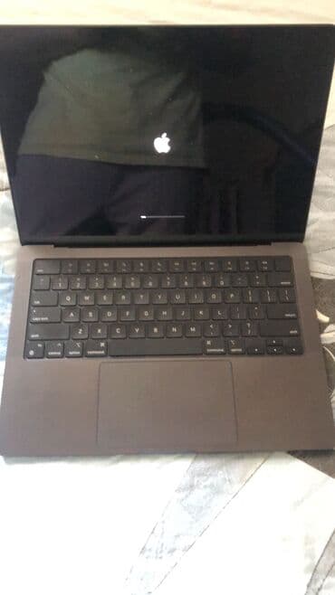 mac mini m4 qiymeti: Apple MacBook Pro M4, 14 inches, 512 SSD, 16 RAM. Amerikadan 2 aydir — 2