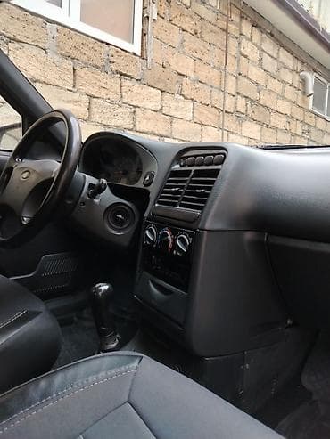 245 40 17: VAZ (LADA) 2110: 1.6 l | 2010 il 154000 km Sedan — 2