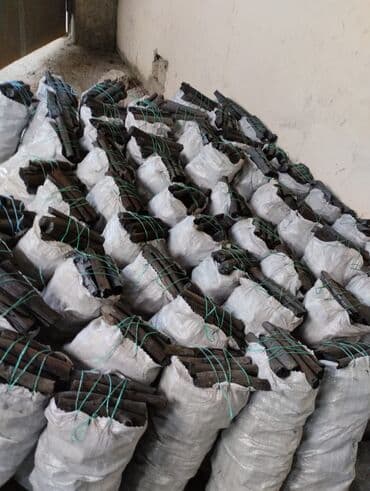 qara sarimsaq qiymeti: Ağac kömürü. Çatdırılma pulsuzdur. Satış qiyməti 7 azn — 1