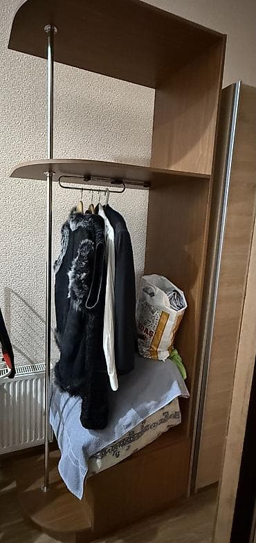 plasmas skaf: Giriş üçün asma paltar dolabı - Material: ağac dekora malik laminat — 2