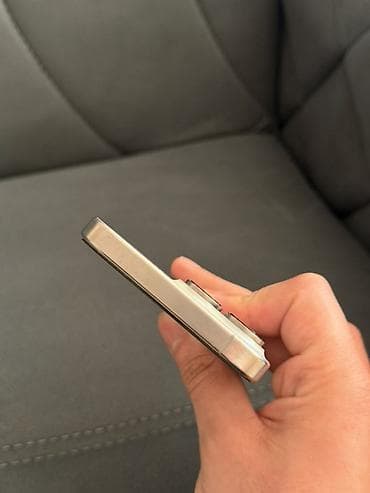 IPhone 16 Pro Max, 256 GB, Natural Titanium, Face ID — 8