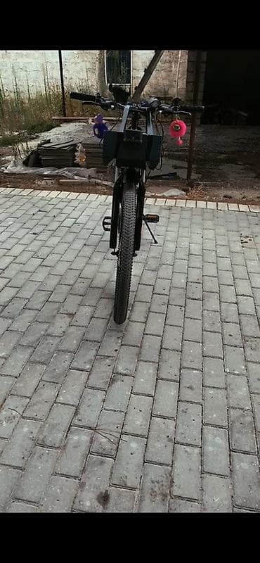 dete: Dağ/şose tipli “Perlag” velosipedi Xüsusiyyətlər: - 26” təkərlər — 3