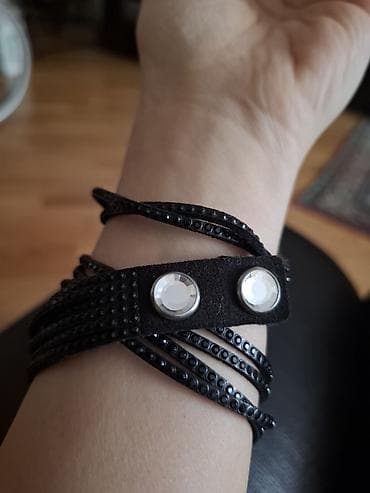 Swarovski original. Əla vəziyətdə. Qiyməti 40 Azn