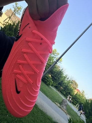 Məhsul: Futbol butsası, yüksək boğazlı model Brend: Nike (logolu) — 4