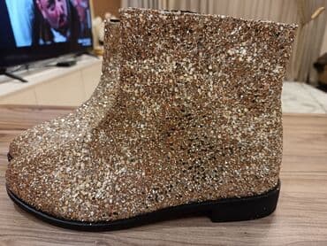 qadın bot: Ölçü: 43, Yeni — 3