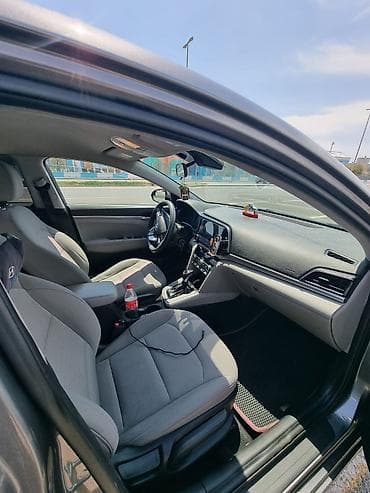 nk 150: Hyundai Elantra: 2 l | 2019 il Sedan — 6
