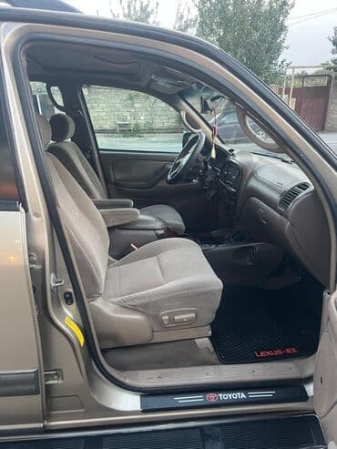 bmw x6 35i xdrive: Toyota Sequoia: 4.7 l | 2002 il Ofrouder/SUV — 6