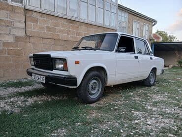 тюнинг авто: VAZ 2107, ağ rəngli sedan - Korpus: 4 qapılı sedan, klassik kvadrat — 2