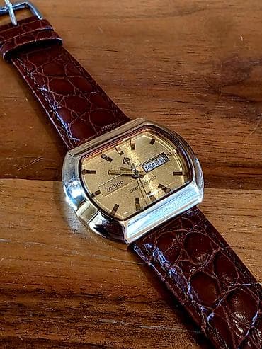 Qol saatı, rəng - Qızılı