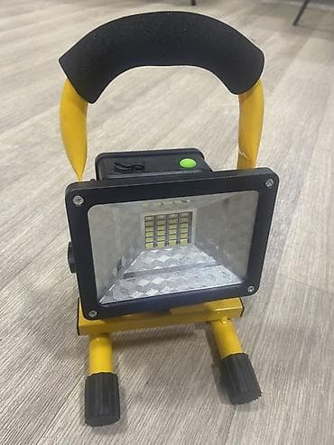 LED akkumulyatorlu portativ proyektor/floodlight - Güclü LED işıq