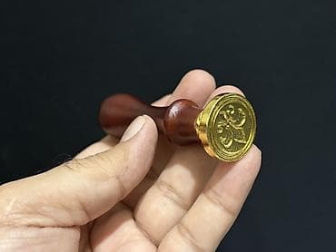 qələm: Vintage üslubda yazı və mum möhür dəsti Dəst tərkibi: - Tük qələm — 2