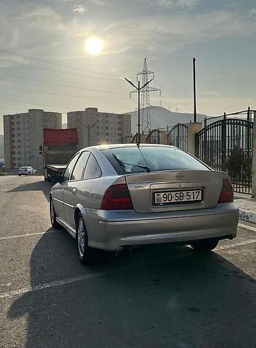 vectra stop: Opel Vectra hatchback (5 qapı), gümüş rəng. - Kuzov: aerodinamik 5 — 2