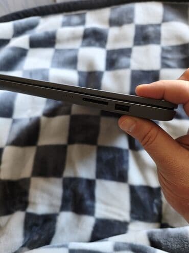 Lenovo: Lenovo noutbuk - Prosessor: Intel Celeron N4020, 2 nüvə, 1.10 GHz - — 6