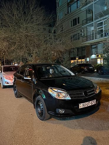 Aksesuarlar və tüninq: Sedan avtomobil – qara rəng, 4 qapı, AZ nömrə nişanı (90-UT-670) — 2