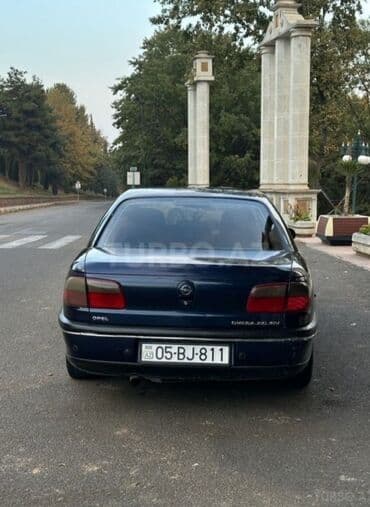 avtomobil nissan mikra: Opel Omega: 2 l | 1998 il 350000 km Sedan — 4