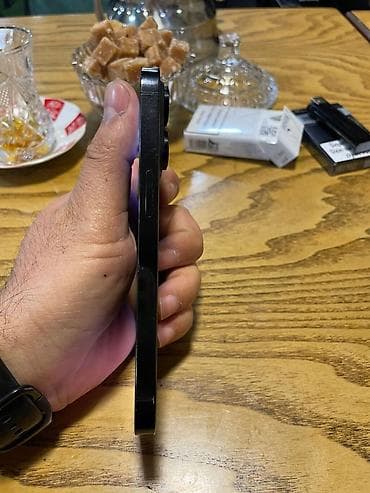 iphon xr: IPhone 14 Pro, Qara — 1