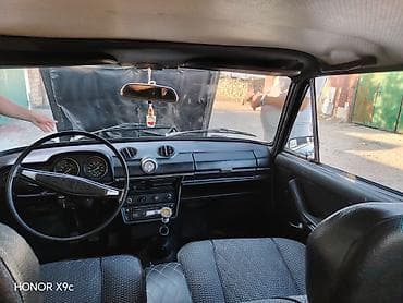 la: VAZ 2106 “Lada” sedan Xüsusiyyətlər: - Kuzov: 4 qapılı sedan, tünd — 3