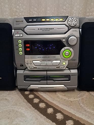 mini radio: Radiosu Isleyir !!! Kaset Ve Cd Disc Yerleri Bilinmir Isleyib — 4