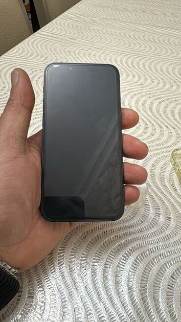 mini telfon: IPhone 13 mini, Midnight — 2