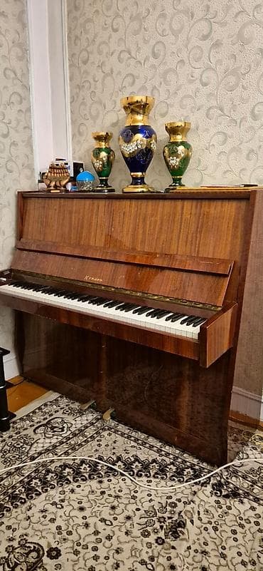 dollar: Akustik upright piano – “Украина” (sovet istehsalı) - Korpus: parlaq — 1