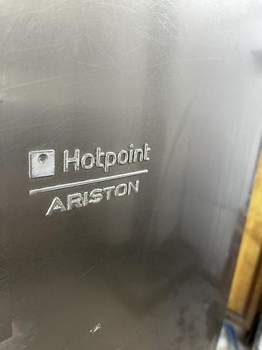 Soyuducular: 2 qapılı Hotpoint Ariston Soyuducu Satılır, rəng - Gümüşü — 3