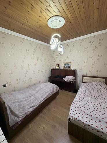qebele ev: 3 otaqlı, 78 kv. m, Orta təmir — 10