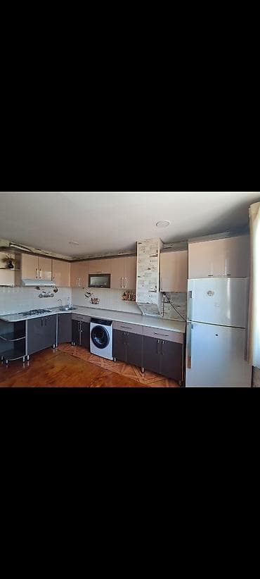 Ev üçün mebel: Mətbəx mebeli satılır 400₼. Ölçü 4.1/1.7. Üzərində qaz moyka — 1