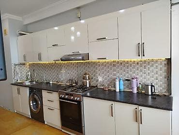 Mebel: Mətbəx mebeli 350 Azn.Üstündə tək moyka verilir.Ölçü 3.97 (4 m) .Az — 1