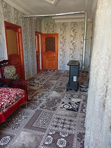 bayılda ev: Satılır: İsmayıllı rayon uştal kənd rayonla mesafə 17 km - Yerden — 8