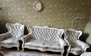 Klassik üslubda 3 parçalı salon dəsti - Tərkibi: 1 üçnəfərlik divan +