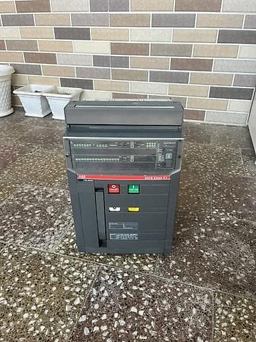 dizel generator: ABB Group Elektrik avtomat, 3 faza, 690 Vt — 1