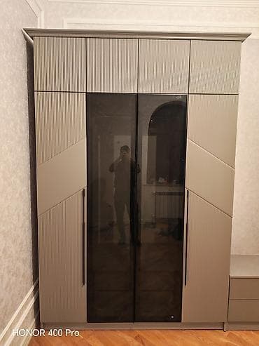 3 qapılı, Güzgülü, Bej, Digər material, Açılan, Düz dolab