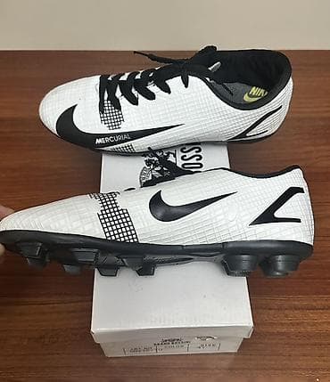 uşaqlar üçün ağ krossovkalar: Nike Mercurial krampon – ağ/qara rəng palitrası - Ölçü: 41 - Model — 2