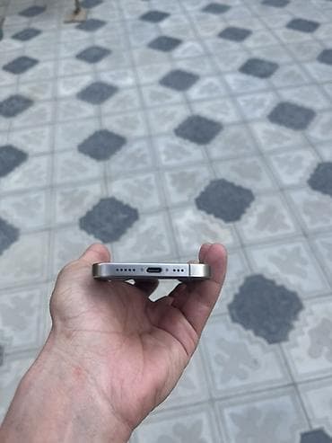 Elektronika: IPhone 15 Pro, 128 GB, Natural Titanium, Face ID — 4