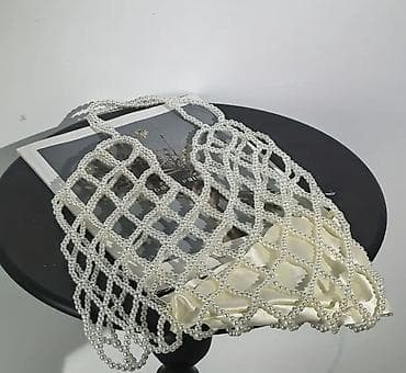 Çantalar: Yeni.el ishi mirvariden chanta
35 manat — 4