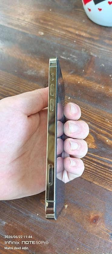 mac pro: IPhone 12 Pro, 256 GB, Qızılı, Face ID — 3