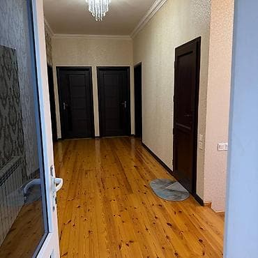 bayilda ev satilir: 7 otaqlı, 270 kv. m, Yeni təmirli — 5